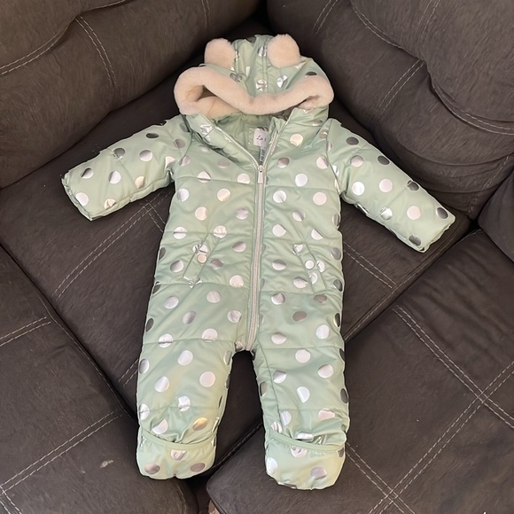 Snowsuit - Picture 2 of 3